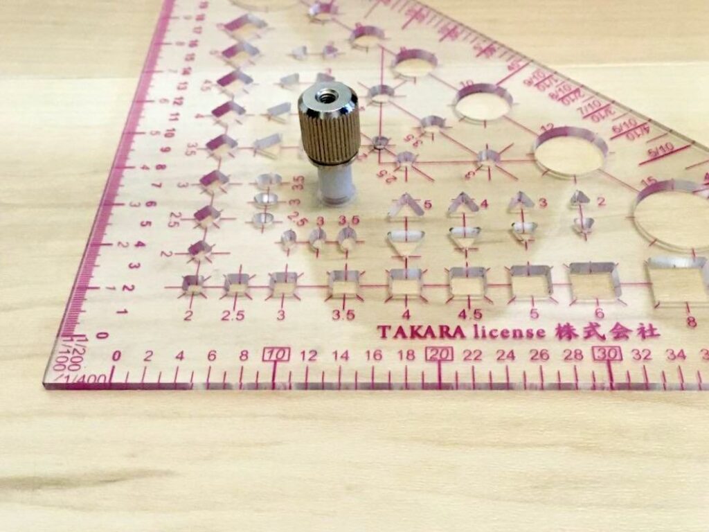 一級建築士　製図試験　製図道具　TAKARA licence　ツマミ付き三角定規