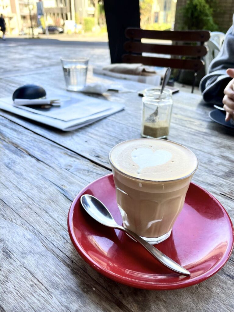 LATTE GRAPHIC カフェラテ